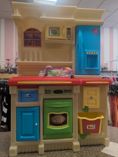 Step 2 play kitchen